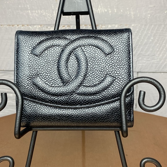 Authentic vintage Chanel compact caviar bifold wallet - Picture 2 of 14